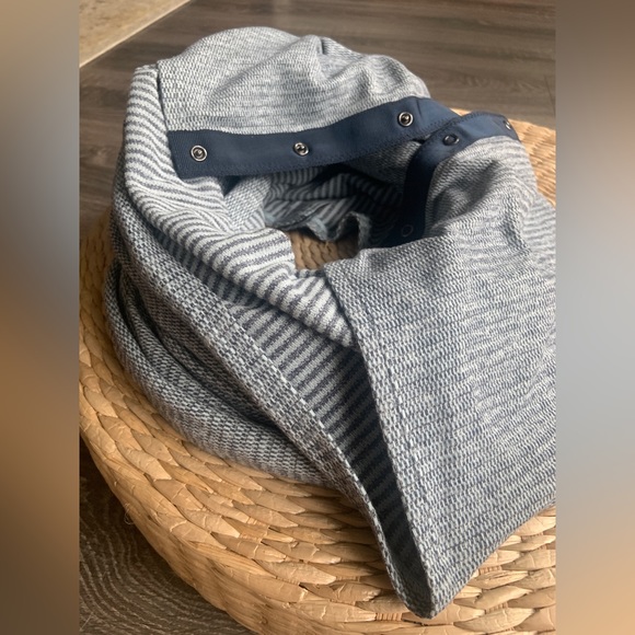 Lululemon Vinyasa Scarf Rulu Blue Striped - Picture 2 of 12